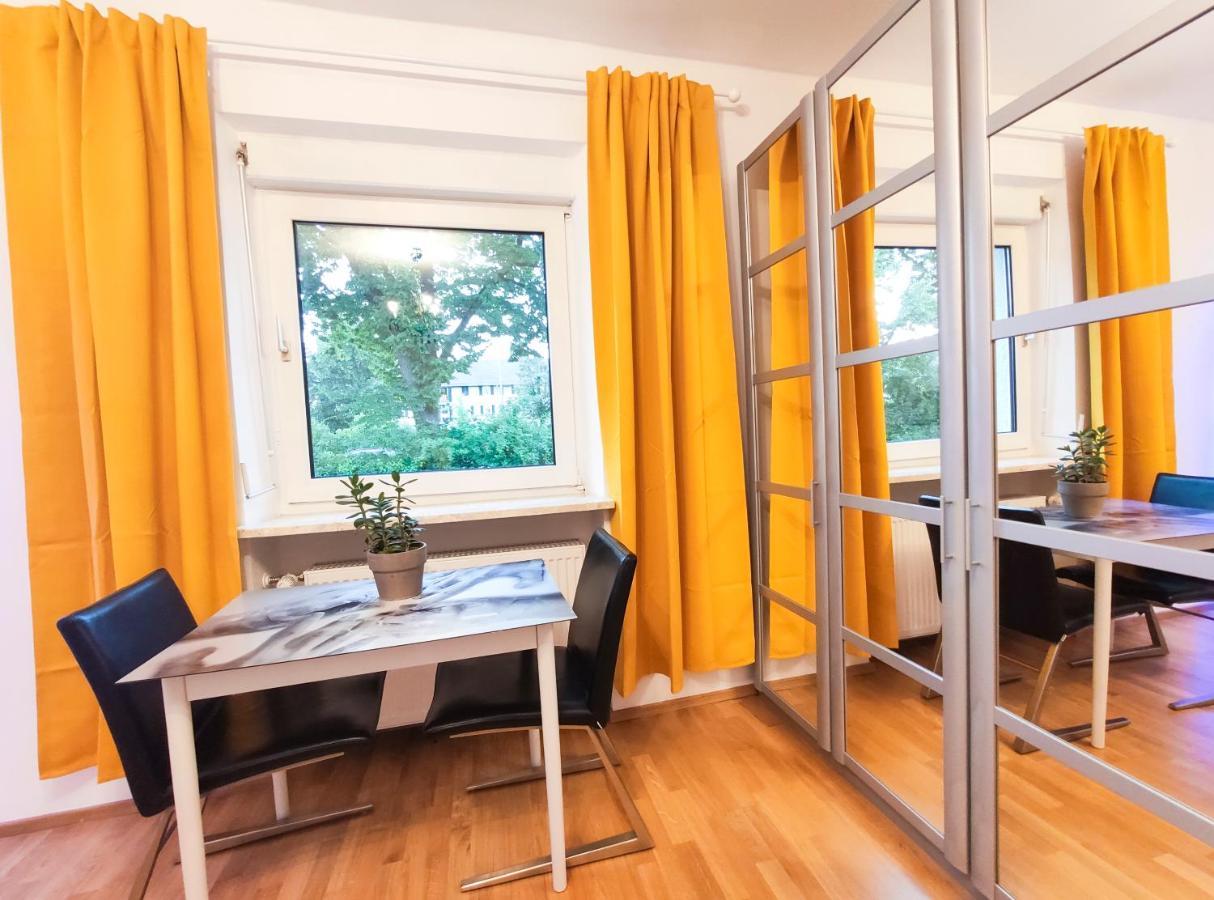 Modernes Zimmer Am Park Mit Garten, Huehner & Enten Mnichov Exteriér fotografie