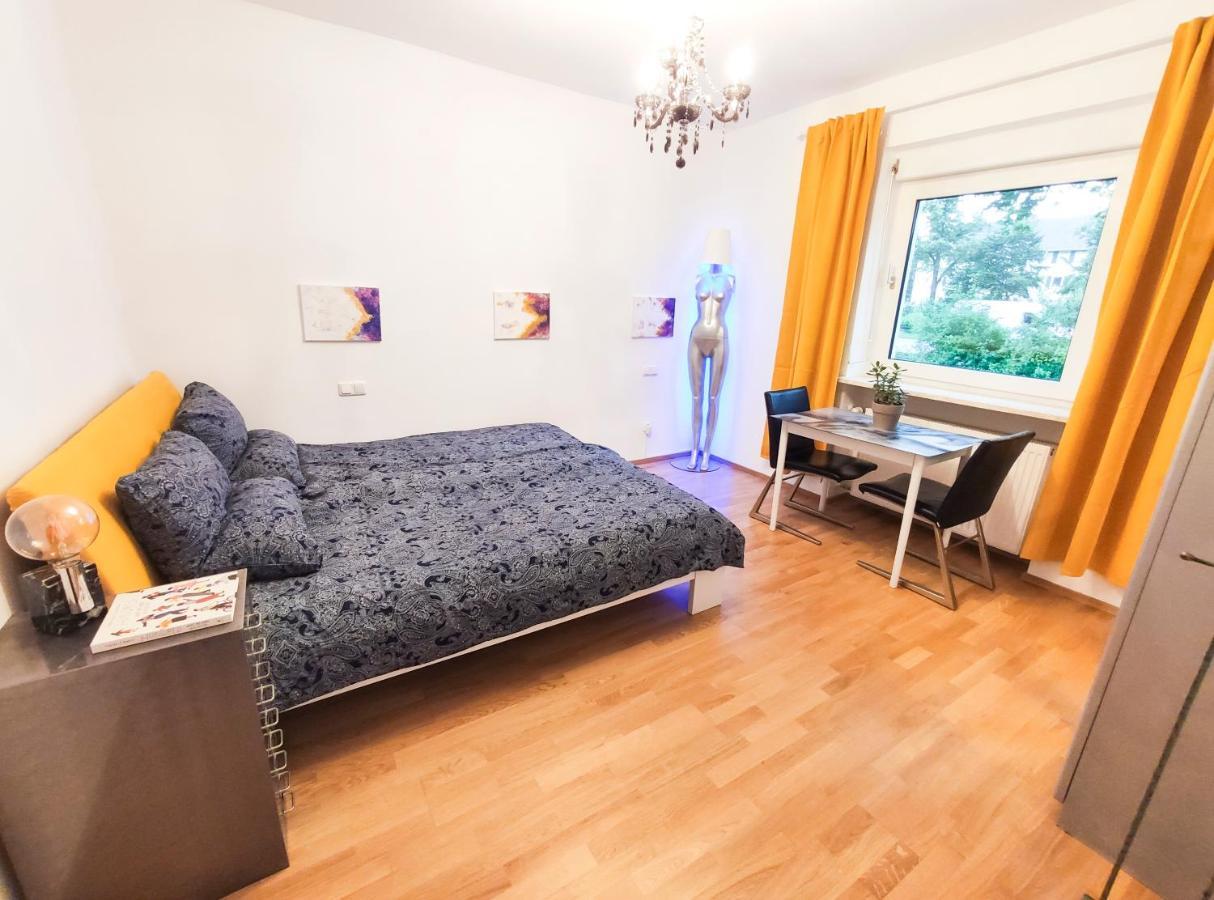 Modernes Zimmer Am Park Mit Garten, Huehner & Enten Mnichov Exteriér fotografie